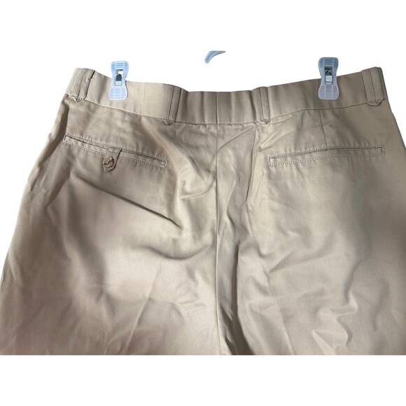 Women's Khaki Pants - Approximate Size: 12/14 - Picture 2 of 8